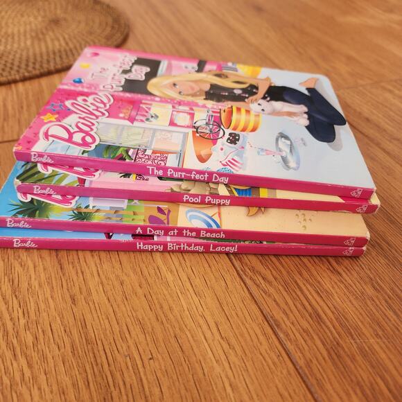 2014 Set of 4 hard cardboard Barbie books pool, birthday, kitty and beach theme - Picture 8 of 9